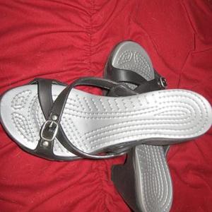 black sandals sz 9 is being swapped online for free