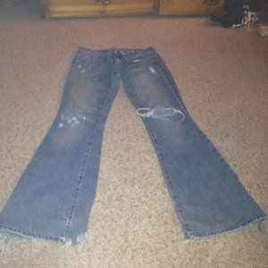 American Eagle Jeans is being swapped online for free