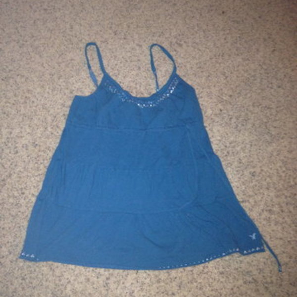 American Eagle Sparkly Top is being swapped online for free