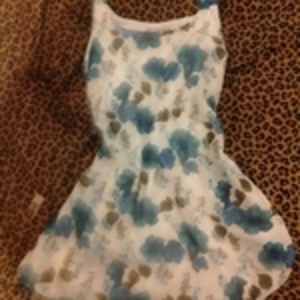 sun dress is being swapped online for free