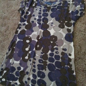 Vers Wang shirt is being swapped online for free