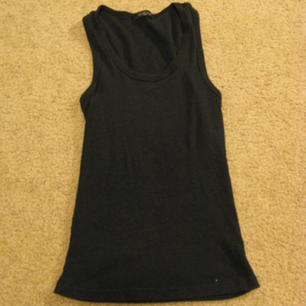 forever 21 black tank top x-small/small is being swapped online for free