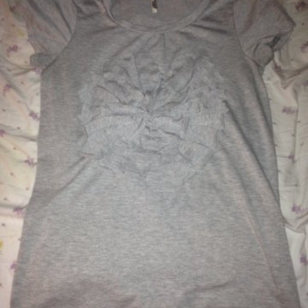 flower tee is being swapped online for free