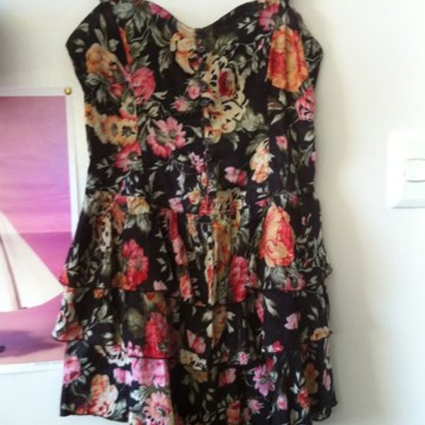 Floral Dress is being swapped online for free