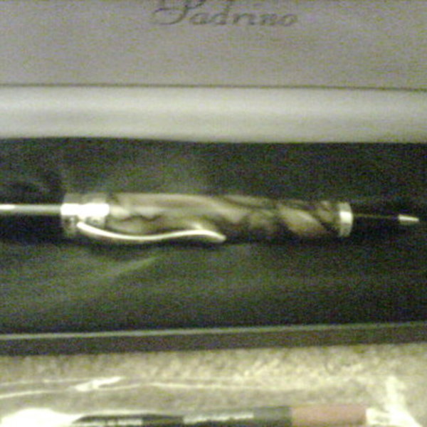 NEW Padrino Pen from the Fiore Collection is being swapped online for free