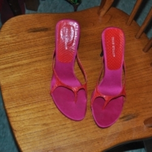 pink heels size 8 1/2 is being swapped online for free