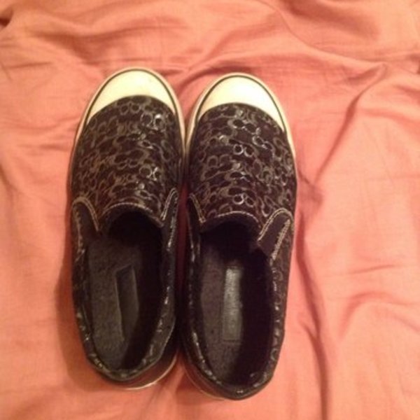 Coach Shoes is being swapped online for free