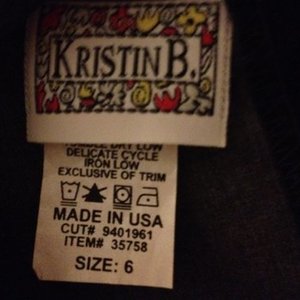 Girls Holiday Dress is being swapped online for free