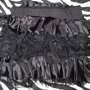 FRENCH ATMOSPHERE; 6 LAYER WAIST SKIRT is being swapped online for free