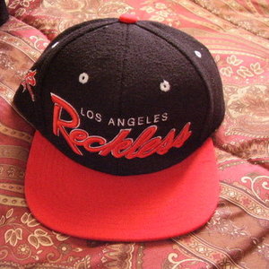 young & reckless snapback is being swapped online for free