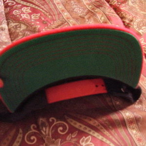 young & reckless snapback is being swapped online for free