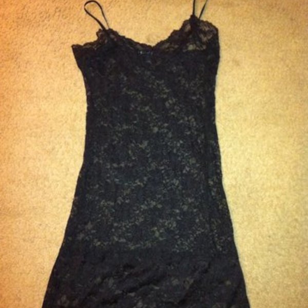 black lace cami is being swapped online for free