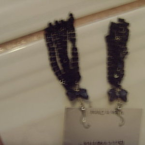black bow dangly earrings is being swapped online for free