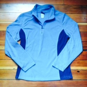 teal/gray fleece is being swapped online for free