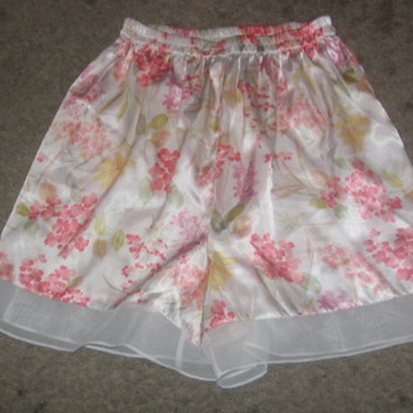 Pretty PJ Set Size XS/Small is being swapped online for free