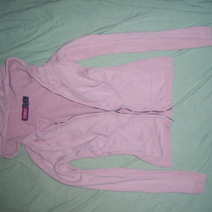 SMALL pink sweater hooded is being swapped online for free
