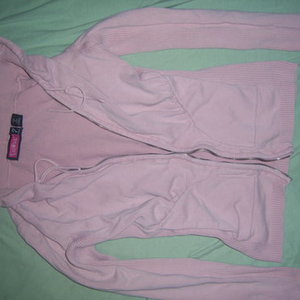 SMALL pink sweater hooded is being swapped online for free