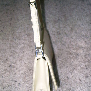 Liz Clairborne Leather Purse is being swapped online for free