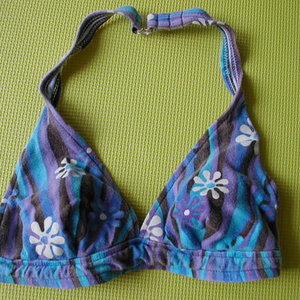 Bikini Top Small is being swapped online for free