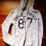 aeropostale zipper hoodie is being swapped online for free