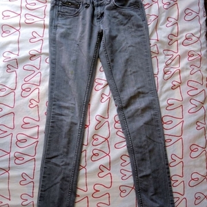 Gray Paris Blues for Bluenotes Skinny Jeans is being swapped online for free