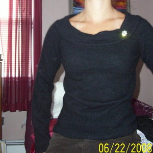 Delias Sweater is being swapped online for free