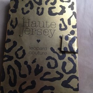 Haute Jersey by: NYX palette is being swapped online for free
