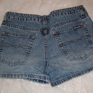 Aeropostale Shorts is being swapped online for free