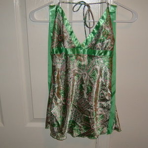 Twentyone dressy top is being swapped online for free