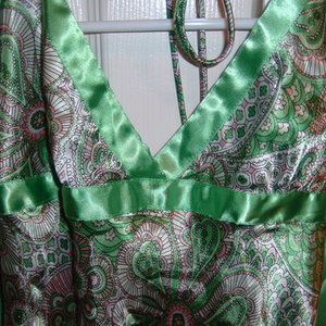 Twentyone dressy top is being swapped online for free