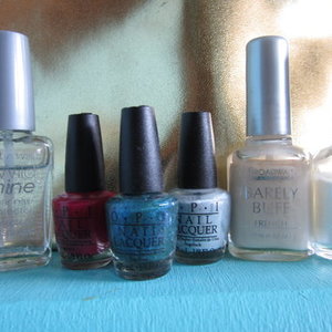 mini opi nail polish collection is being swapped online for free