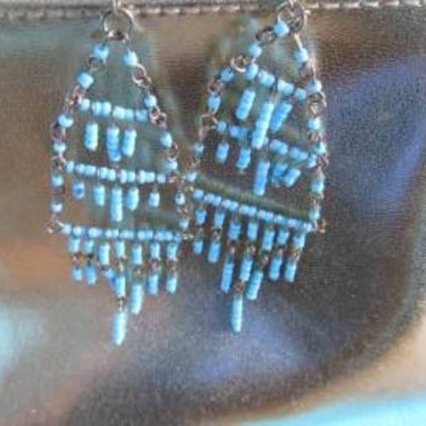 blue dangly earrings is being swapped online for free