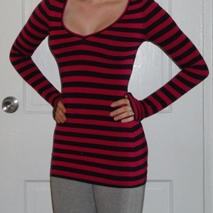 Express XS long sleeve tunic is being swapped online for free