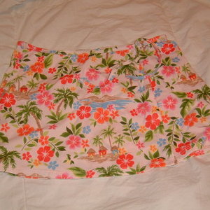 Swimsuit cover up is being swapped online for free