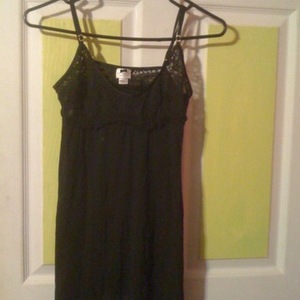 lots of lingere is being swapped online for free