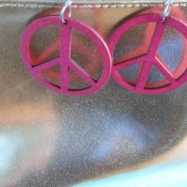pink peace sign earrings is being swapped online for free