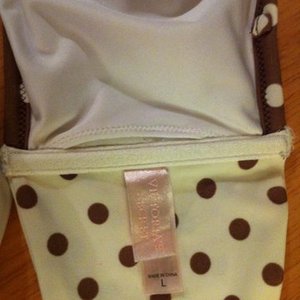 Victoria's Secret Polka Dot Halter/ Strapless Swimsuit L Top, M Bottoms is being swapped online for free