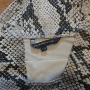 ANIMAL PRINT SKIRT SIZE L is being swapped online for free