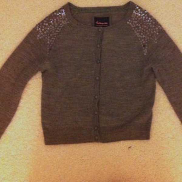 Grey Sequined Short Cardigan is being swapped online for free
