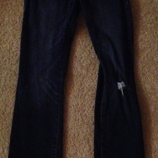 Abercrombie Jeans is being swapped online for free