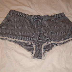 Victorias Secret Pajama Bottoms is being swapped online for free