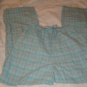 Pajama Pants is being swapped online for free