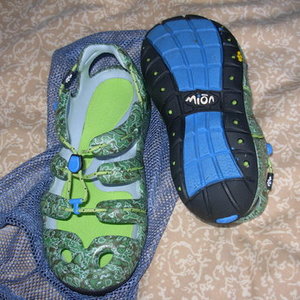 sandals is being swapped online for free