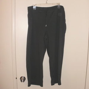 style & co. athletic pants XL is being swapped online for free