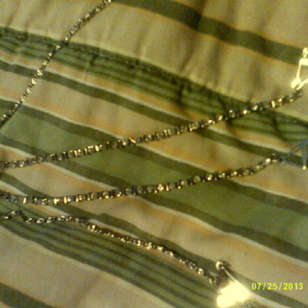 Fancy straps for strapless bra is being swapped online for free