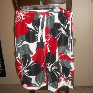 swim trunks xl is being swapped online for free