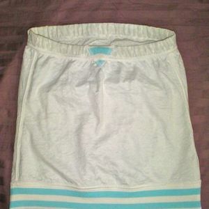 White Reversible Sporty Tube Top Small is being swapped online for free