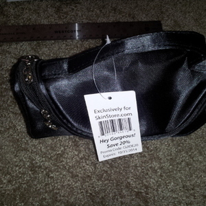 NEW Skinstore.com Guide to Gorgeous Makeup Bag (THROW IN) is being swapped online for free