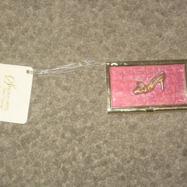 New Business Cardholder, Fashionista, Great Holiday Gift! is being swapped online for free