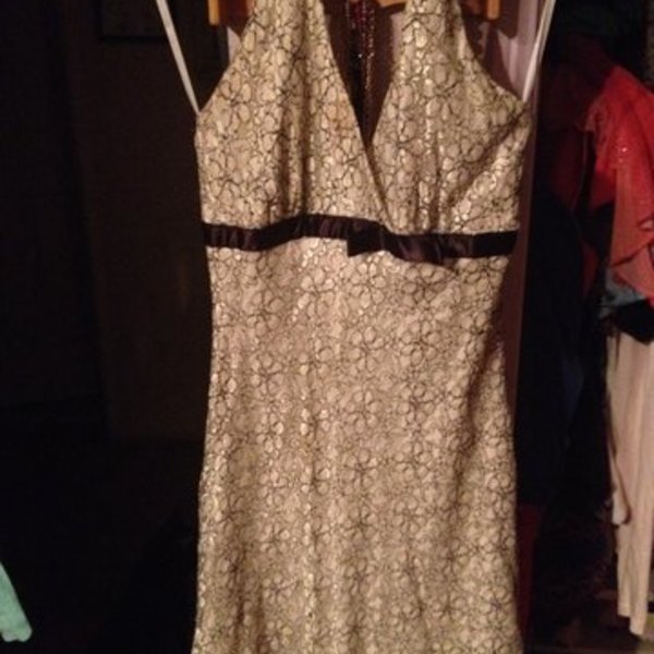 Halter dress with bow  is being swapped online for free